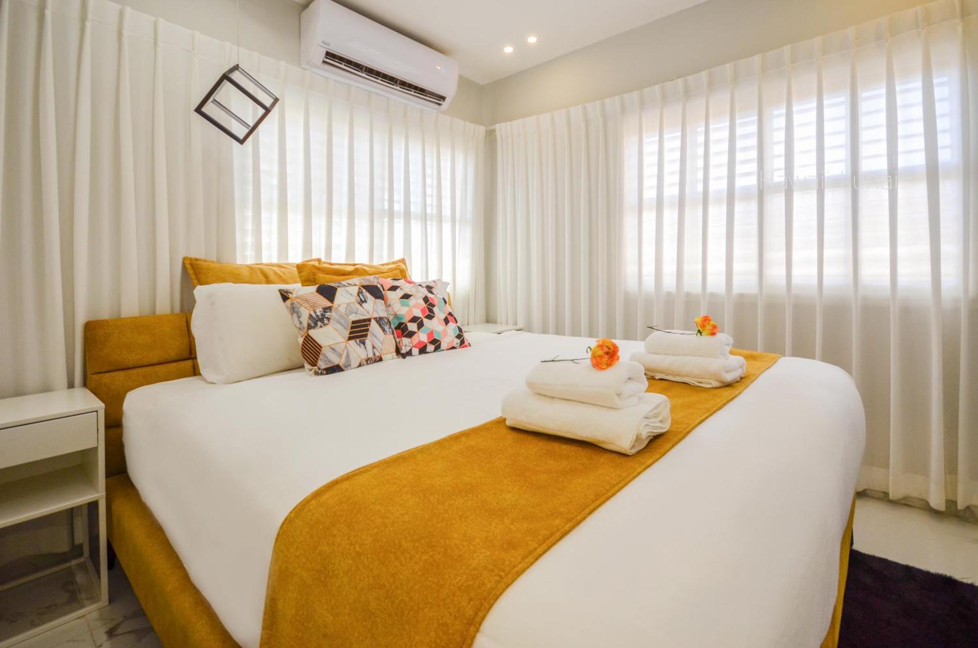 Amazing Studio And 1 Bedroom Apartments In 엘라트 외부 사진